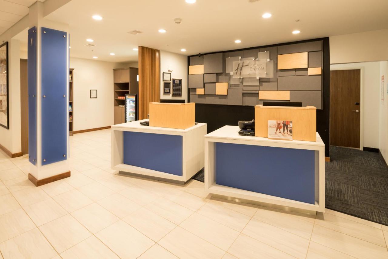 Holiday Inn Express Hotel & Suites Bay City By Ihg Esterno foto