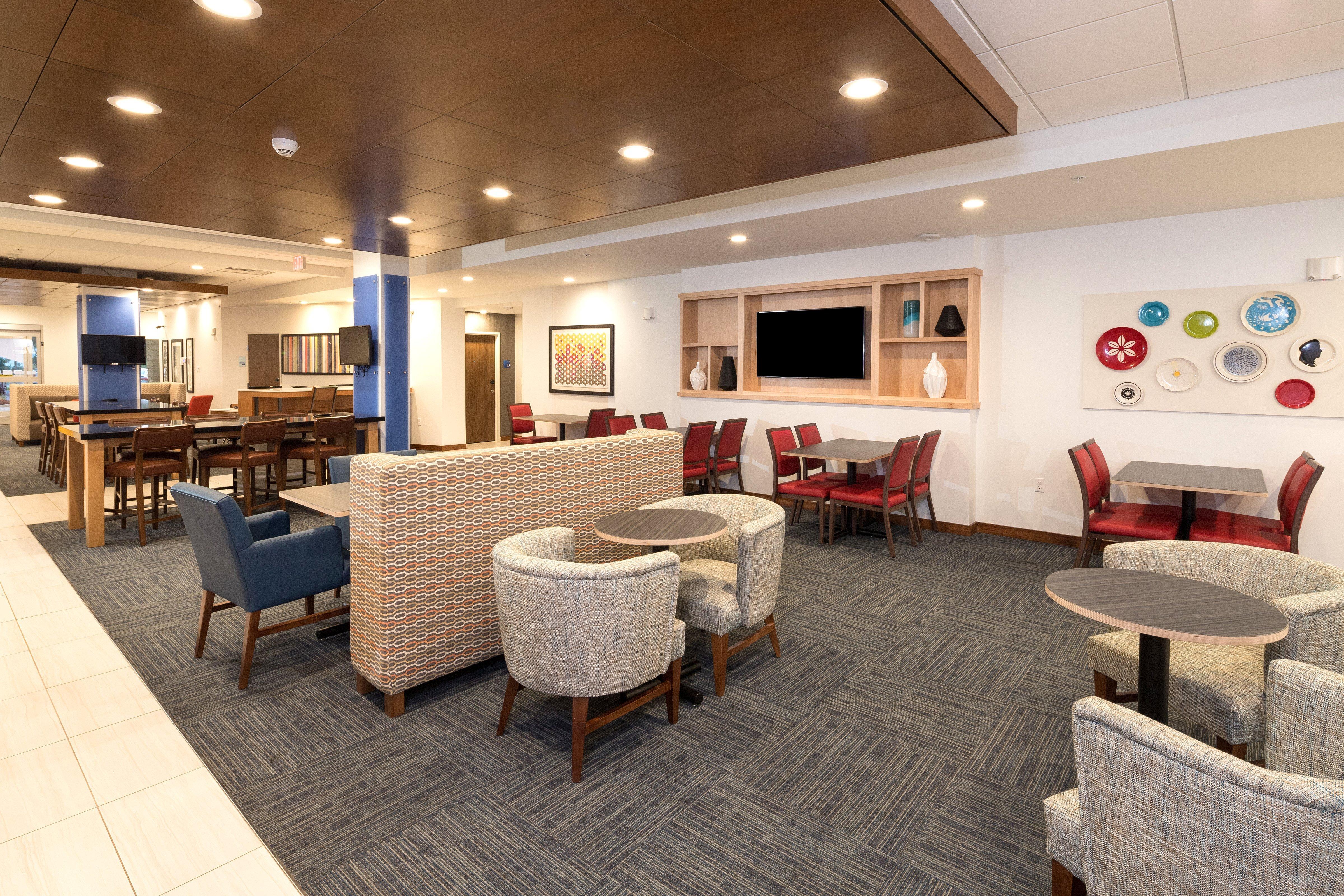 Holiday Inn Express Hotel & Suites Bay City By Ihg Esterno foto