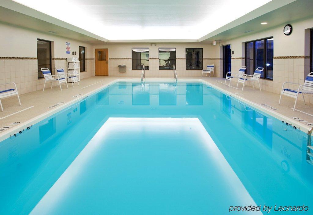 Holiday Inn Express Hotel & Suites Bay City By Ihg Esterno foto