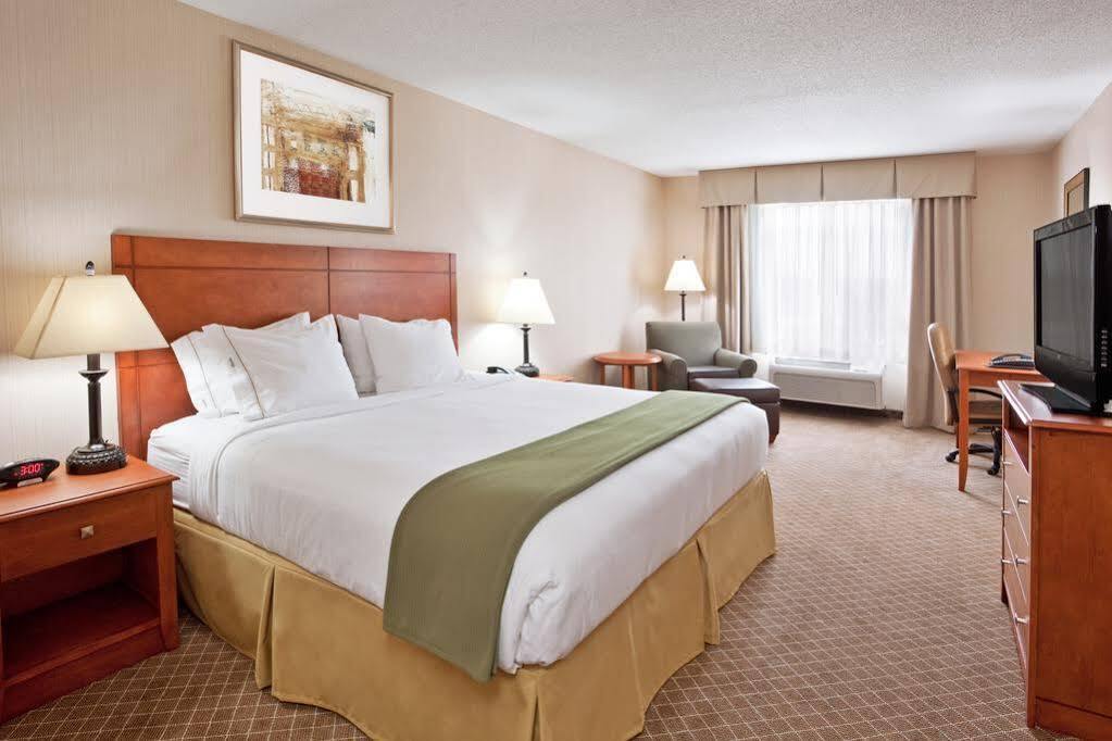 Holiday Inn Express Hotel & Suites Bay City By Ihg Esterno foto